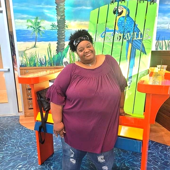 Meet the Posher Other - Meet your Posher, Courtney